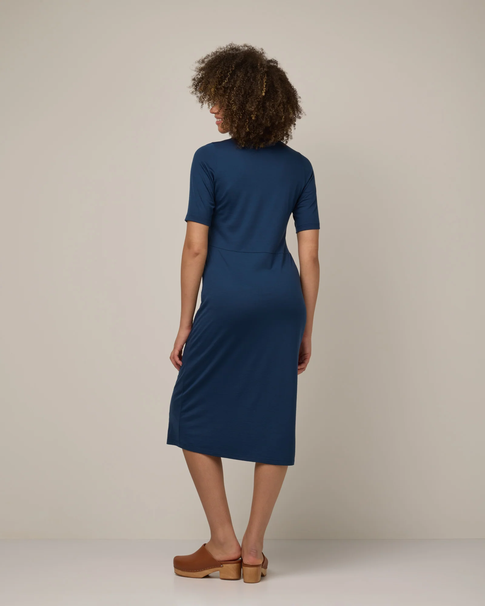 London Fitted Dress - Image 3