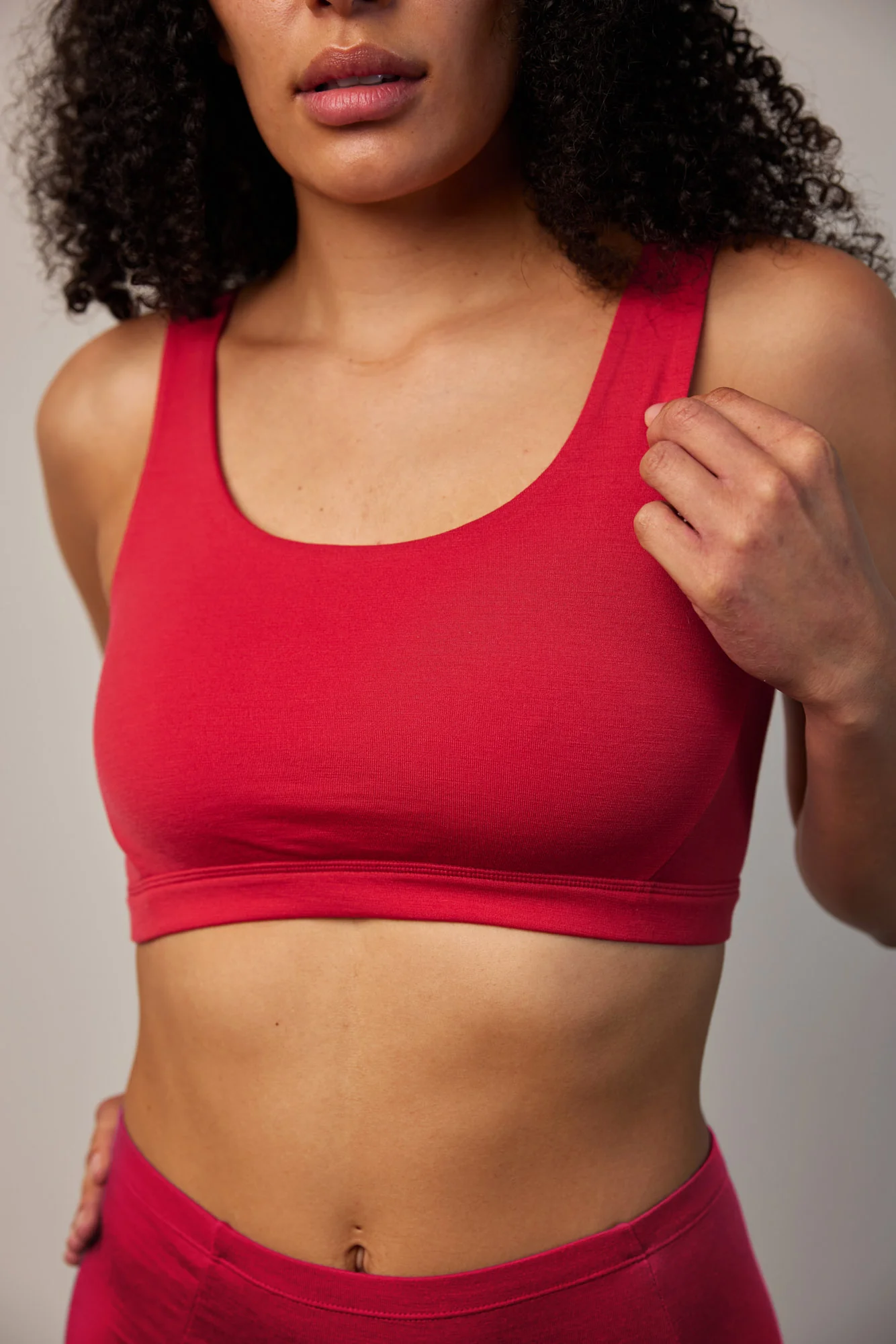 Roam Scoop Neck Bra