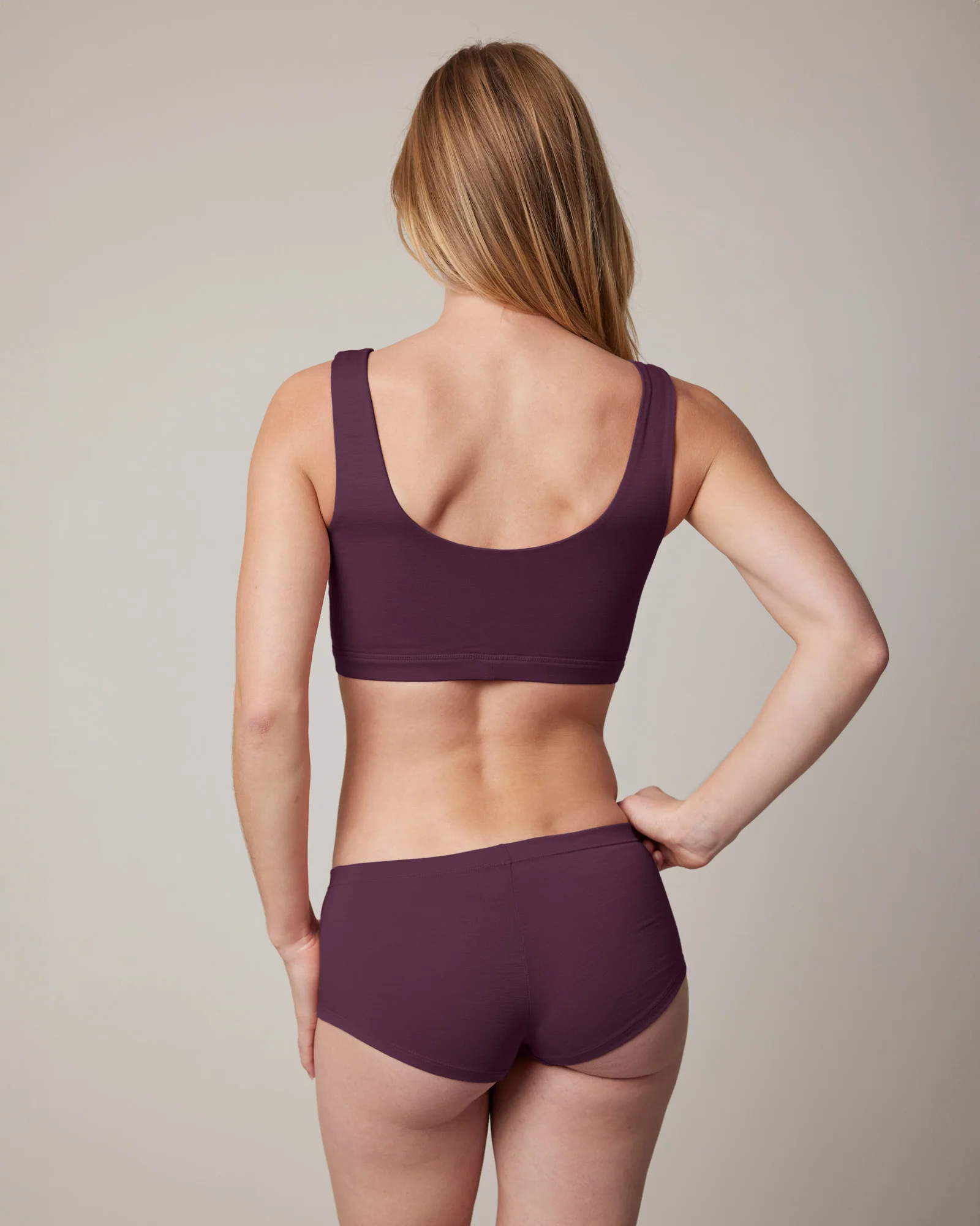 Roam Scoop Neck Bra - Image 3