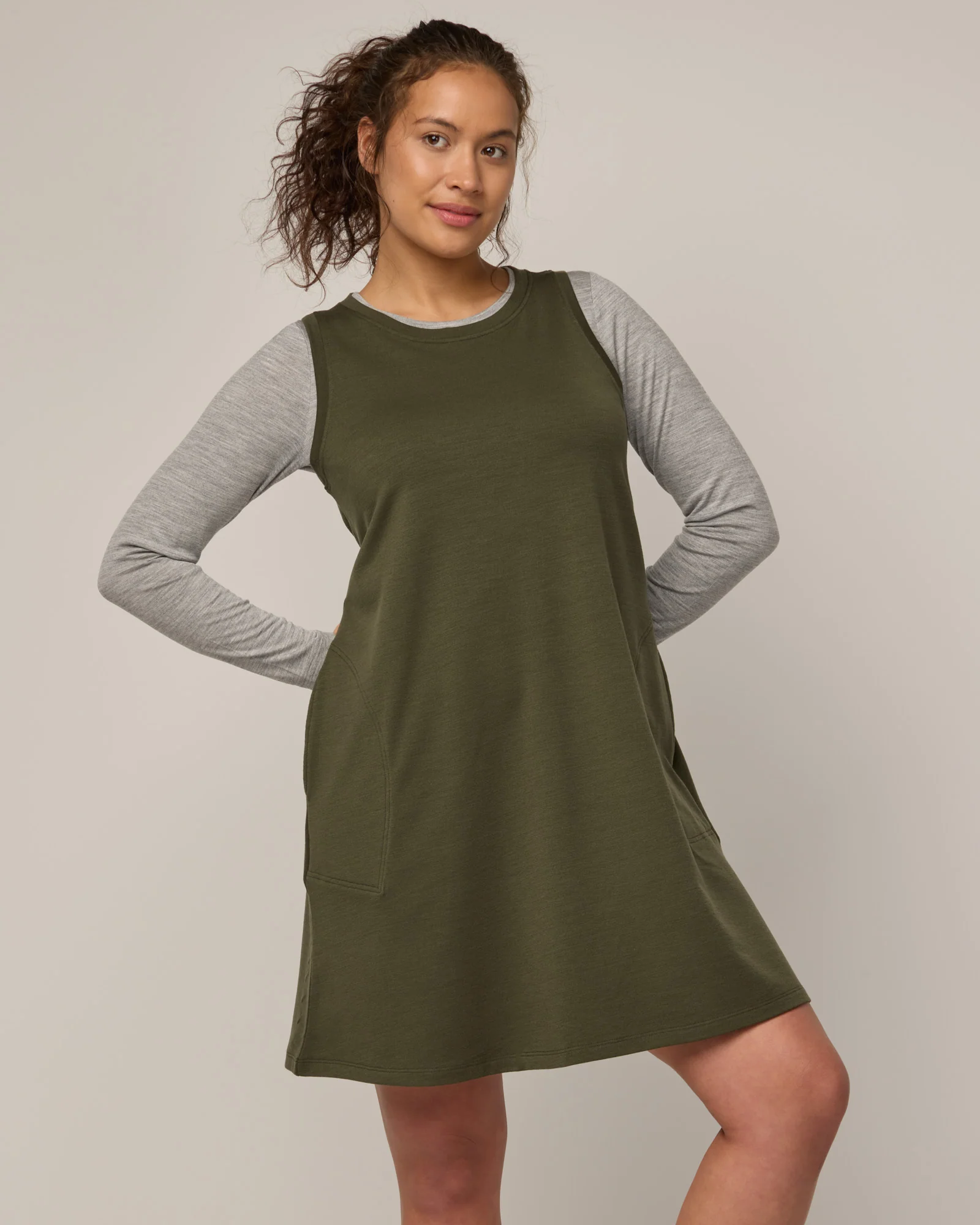 Sloan Signature Fitted Tee - Image 4