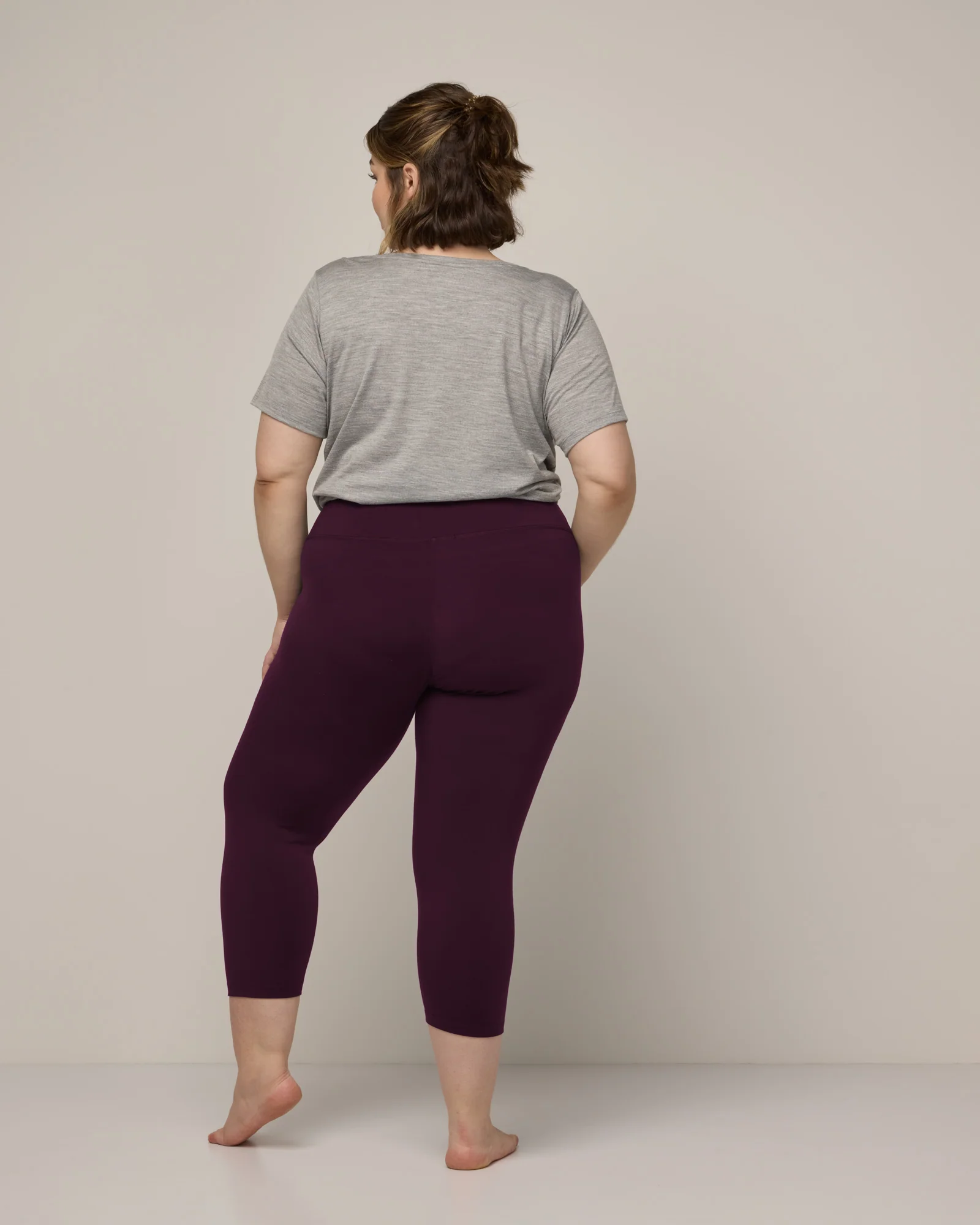 Summit Crop Legging - Image 3