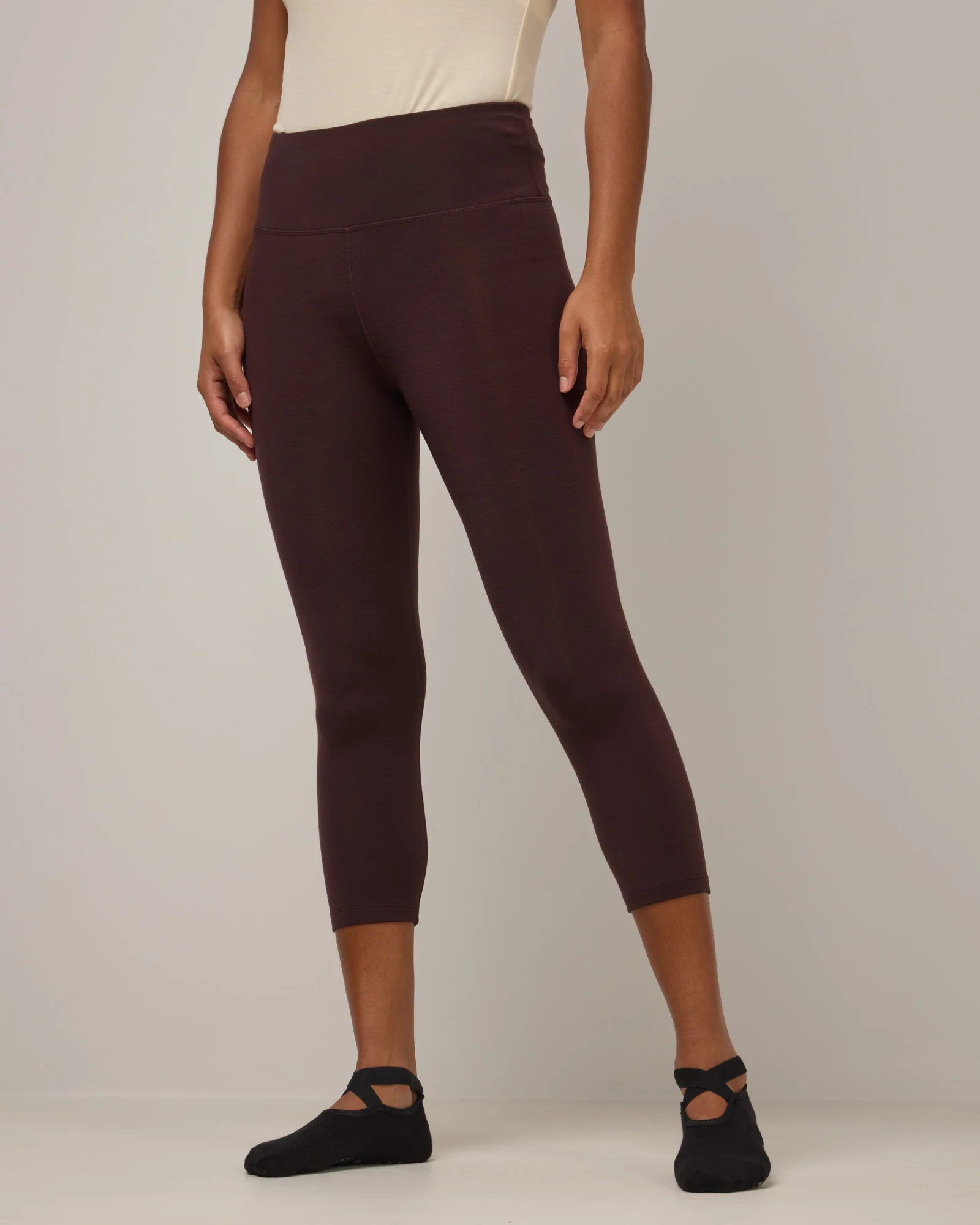 Summit Crop Legging - Image 2