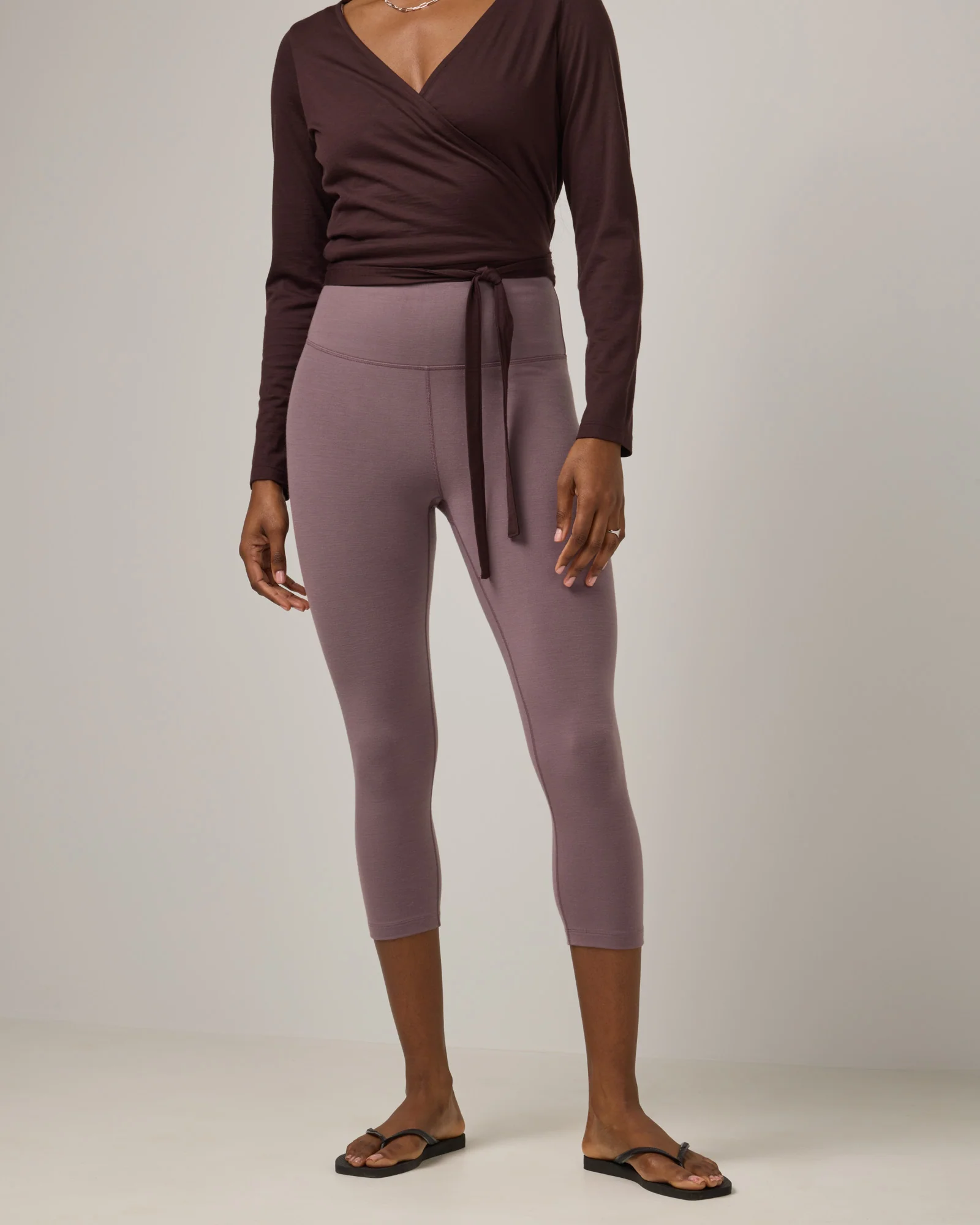 Summit Crop Legging - Image 4