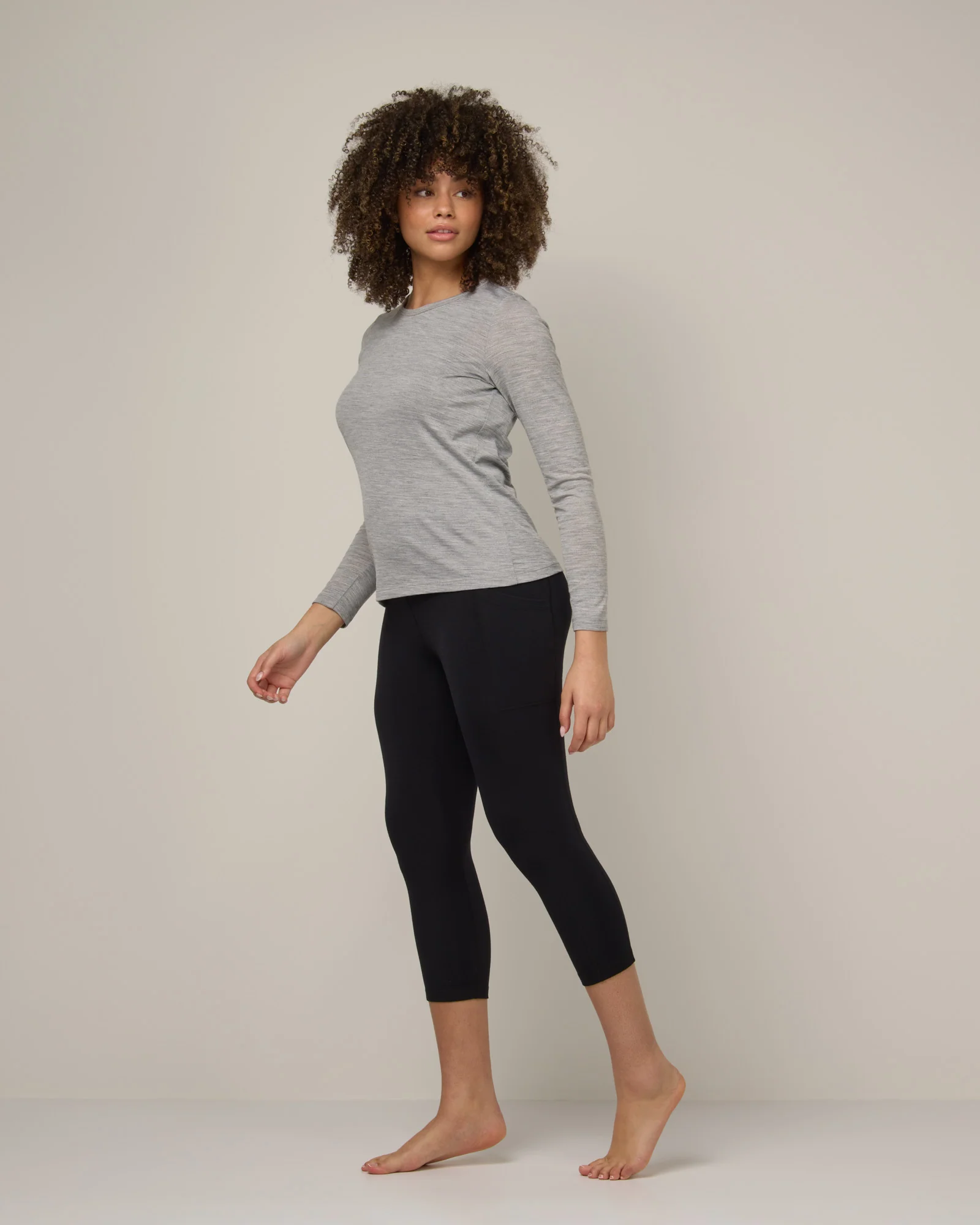 Summit Pocket Crop Legging - Image 2