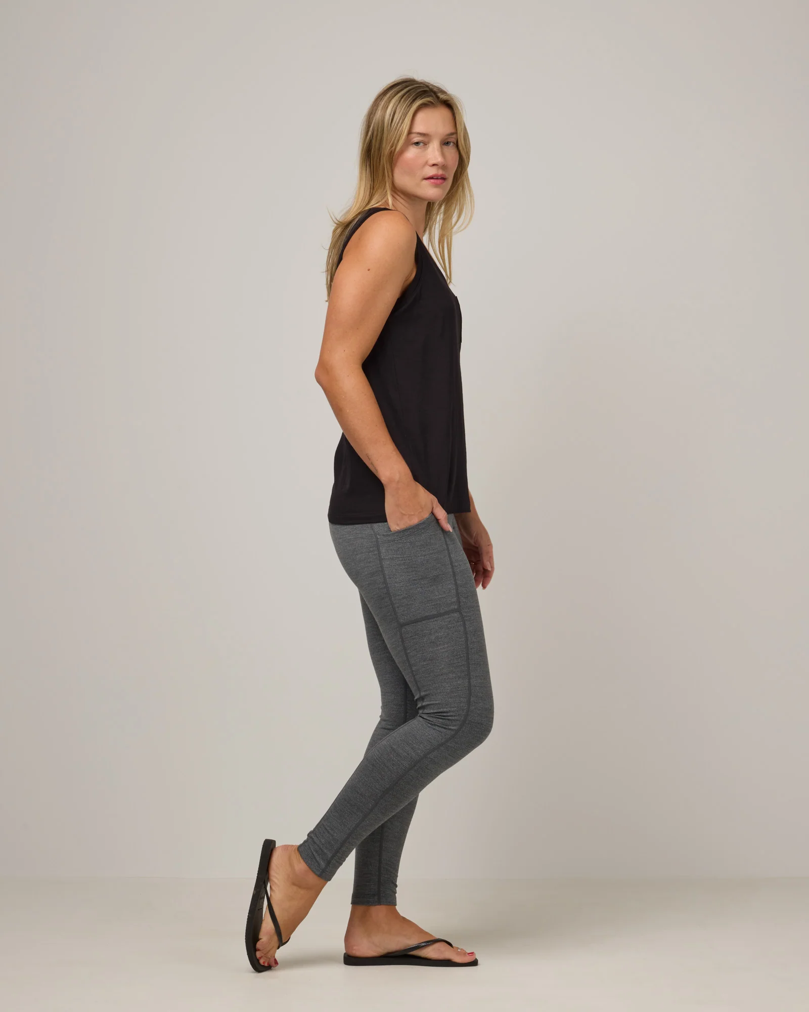 Summit Pocket Legging - Image 2