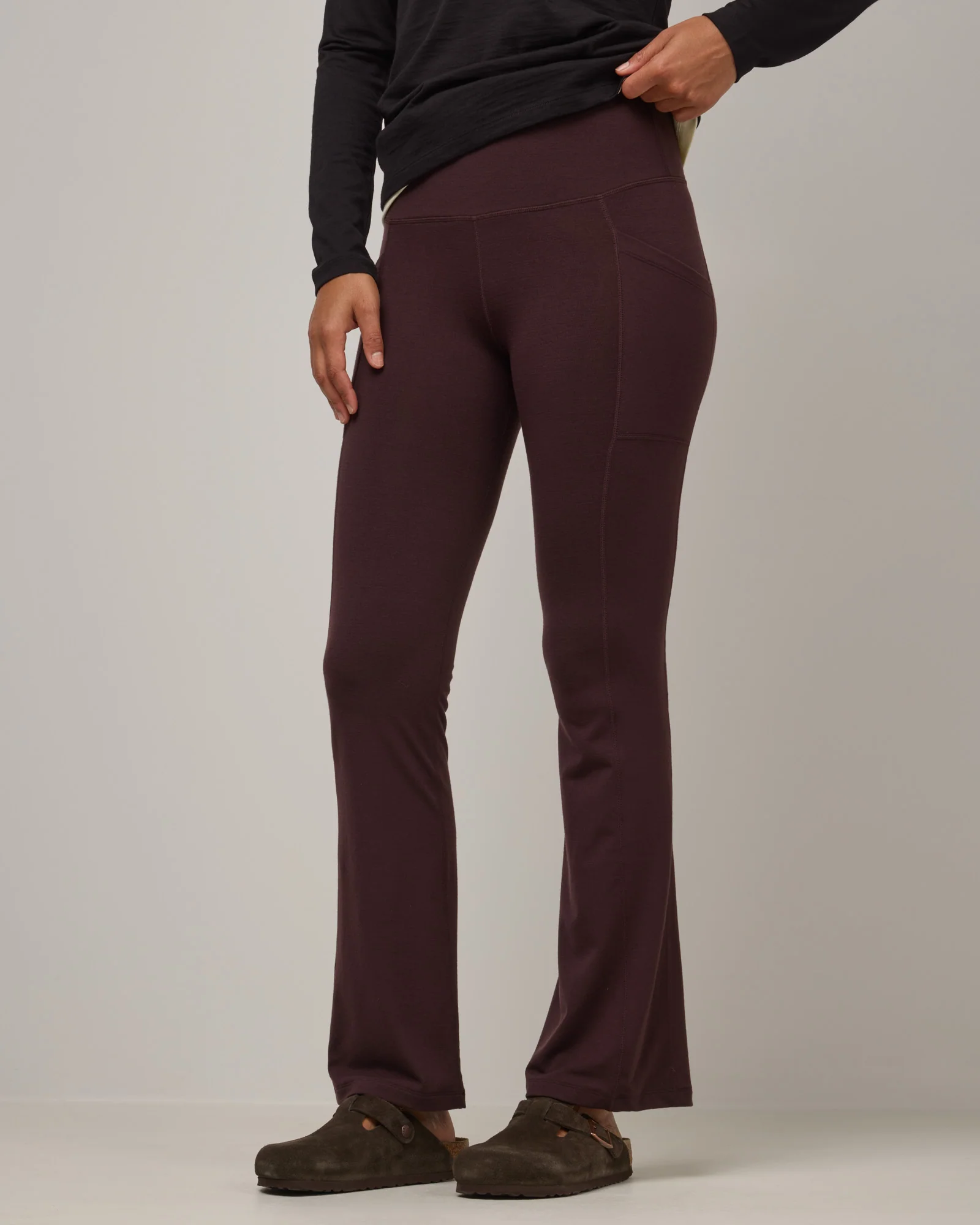 Summit Straight Cut Pocket Legging - Image 2
